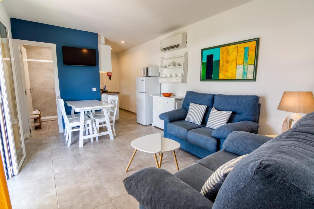 Apartamentos Las Golondrinas Cala en Bosch Dış mekan fotoğraf